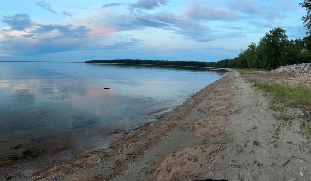 10 Leaside Beach Road, Pine Dock, MB - Outdoor With Body Of Water With View