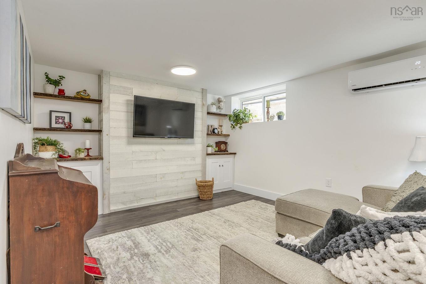 13 Logan Drive, Lantz, NS