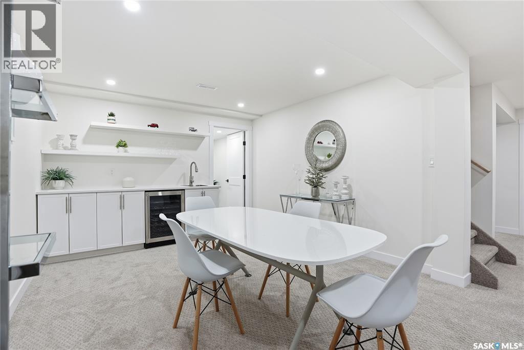 115 Whiteswan Drive, Saskatoon, SK - Indoor Photo Showing Dining Room