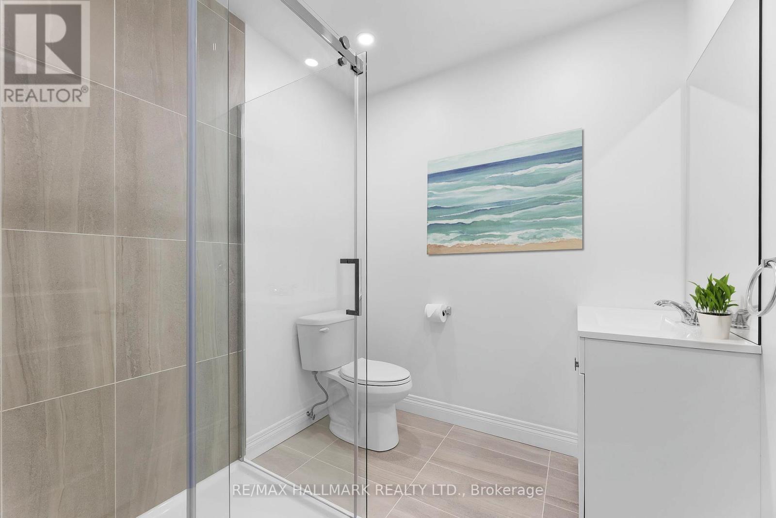 5038 Thornton Road N, Oshawa, ON - Indoor Photo Showing Bathroom