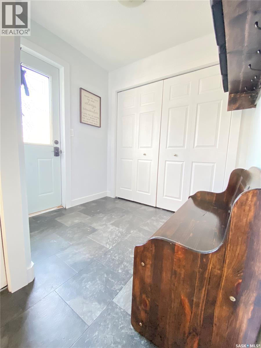 1205 Douglas Road, Weyburn, SK - Indoor Photo Showing Other Room