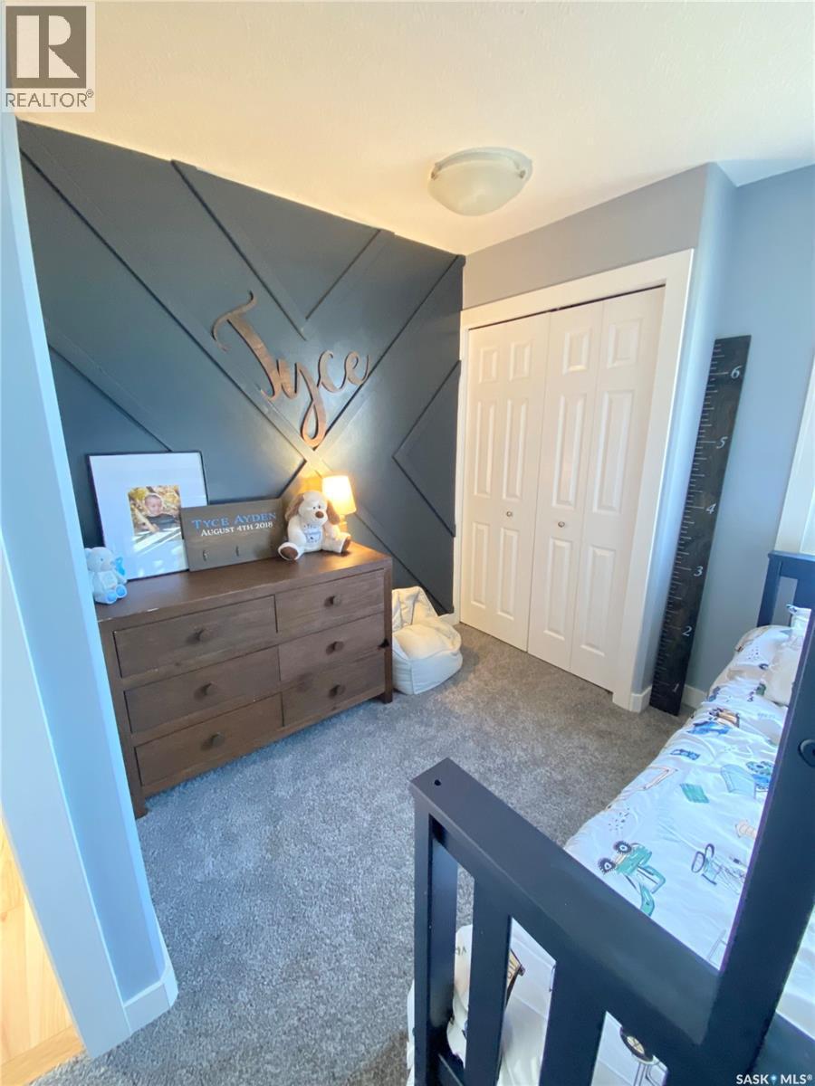 1205 Douglas Road, Weyburn, SK - Indoor Photo Showing Bedroom