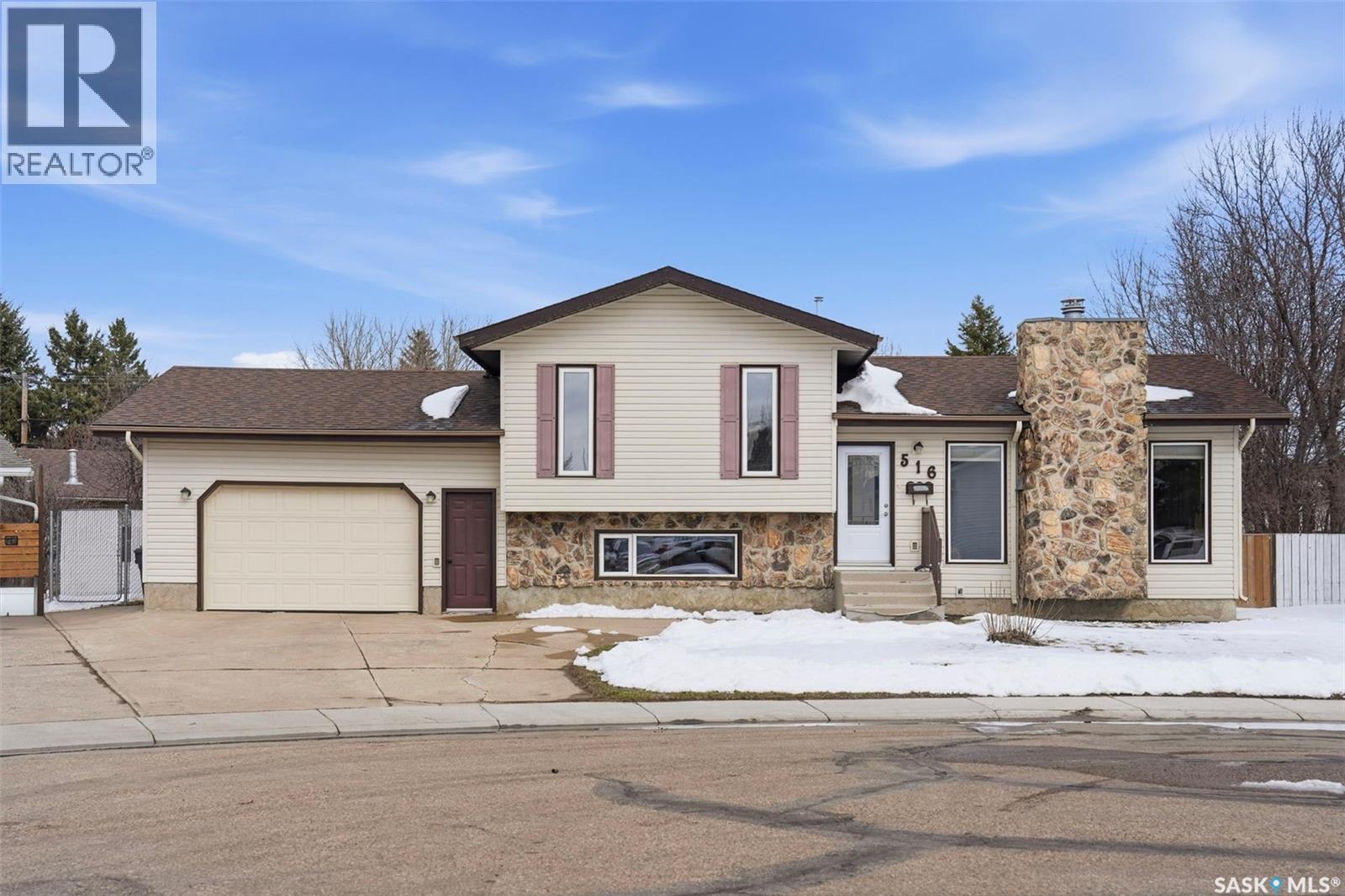 516 Wilken Crescent E, Warman, SK - Outdoor