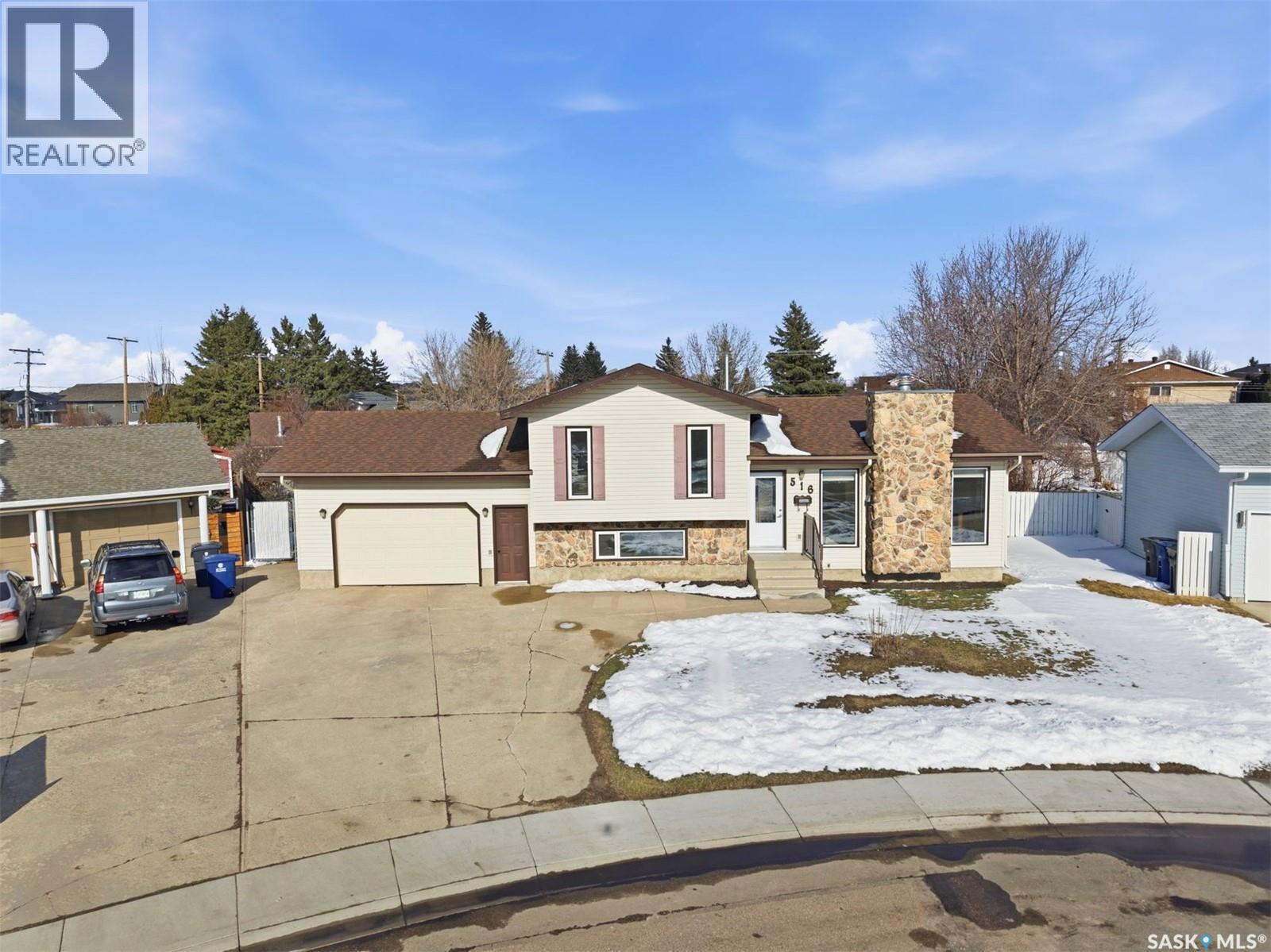 516 Wilken Crescent E, Warman, SK - Outdoor