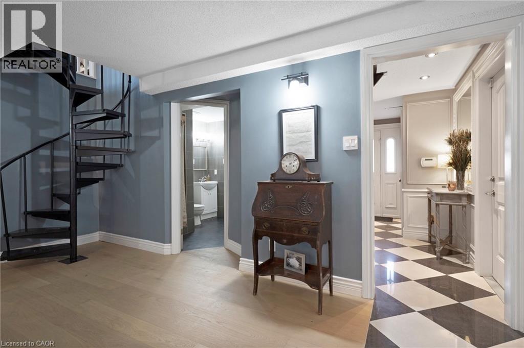 37 Yellow Birch Drive, Kitchener, ON - Indoor Photo Showing Other Room