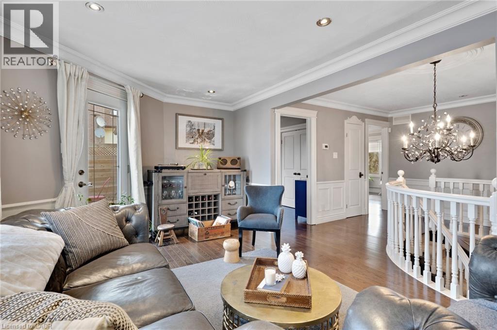 37 Yellow Birch Drive, Kitchener, ON - Indoor Photo Showing Living Room