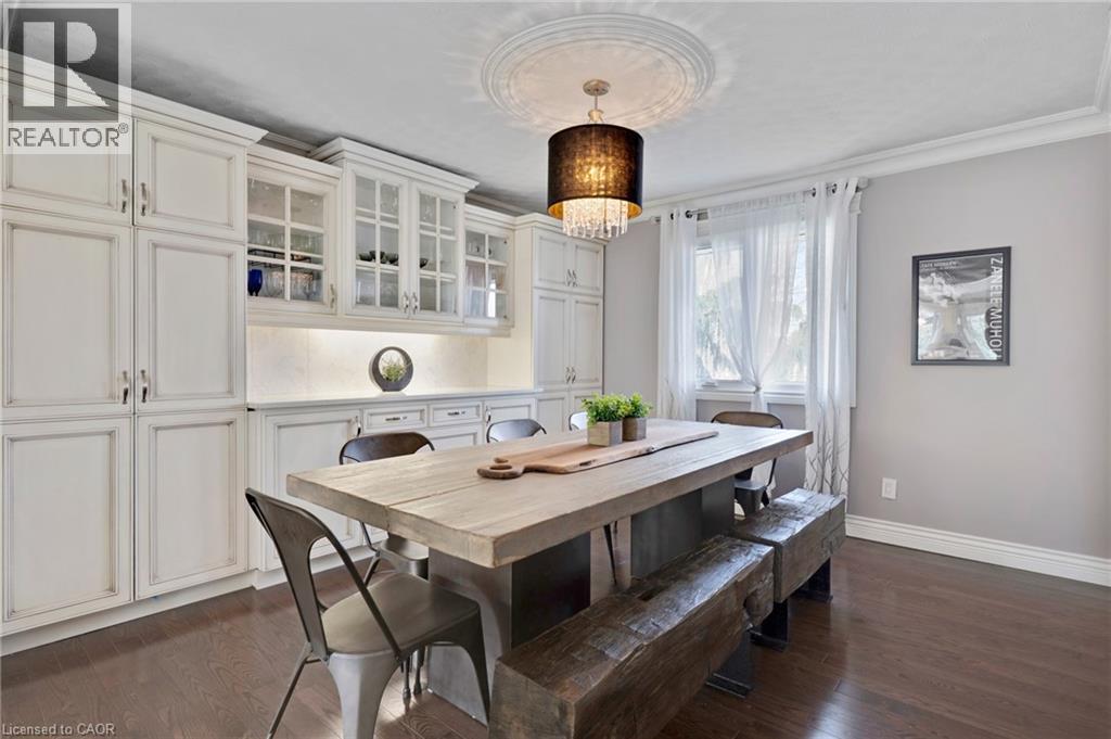 37 Yellow Birch Drive, Kitchener, ON - Indoor Photo Showing Dining Room