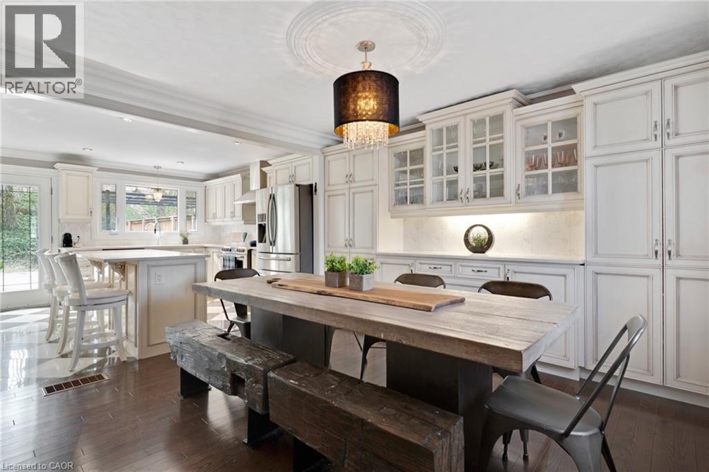 37 Yellow Birch Drive, Kitchener, ON - Indoor Photo Showing Dining Room