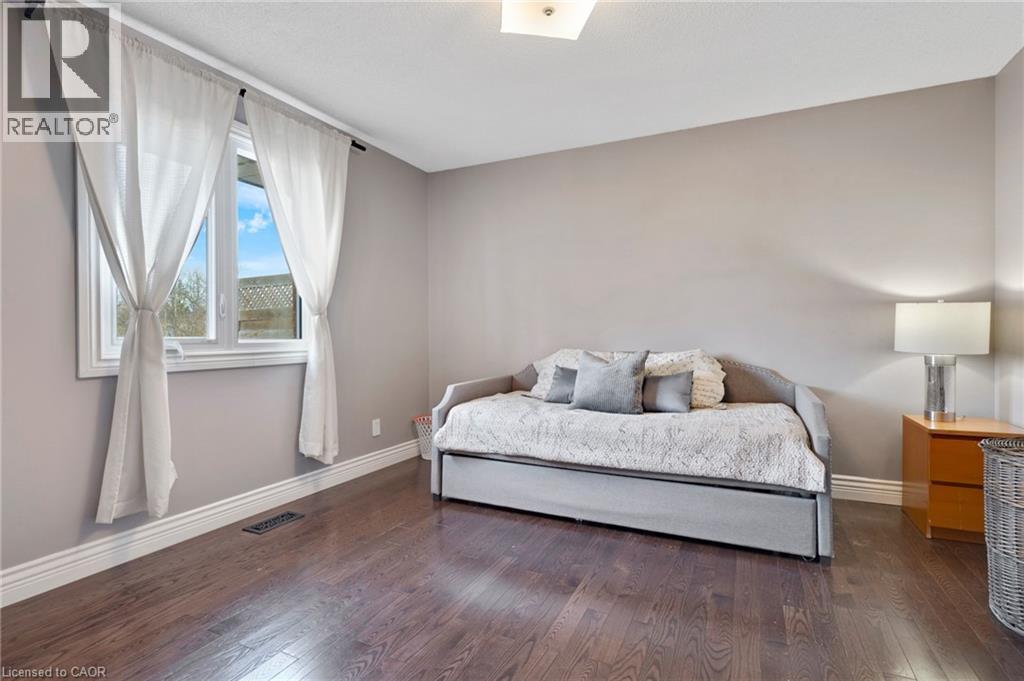 37 Yellow Birch Drive, Kitchener, ON - Indoor Photo Showing Bedroom