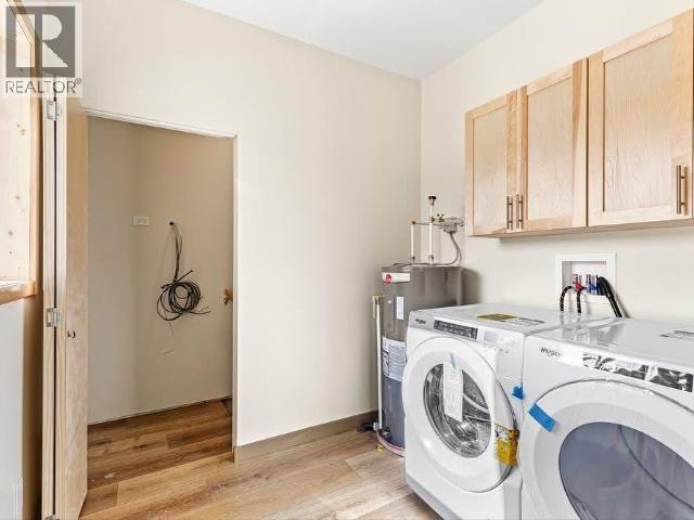 10 Alert Avenue, Whitehorse, YT - Indoor Photo Showing Laundry Room