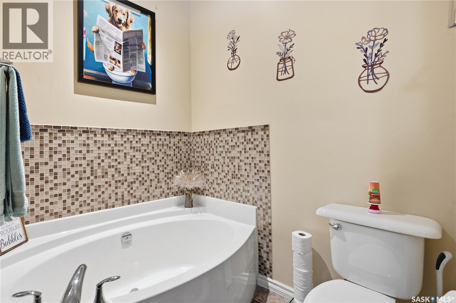 225 Willow Street, Pense, SK - Indoor Photo Showing Bathroom