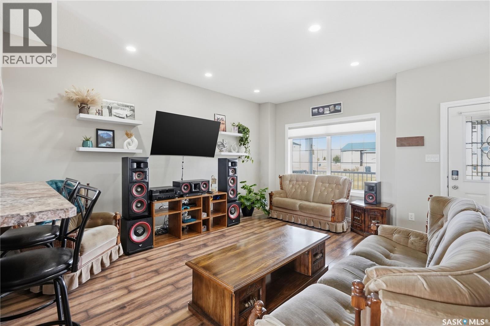 225 Willow Street, Pense, SK - Indoor Photo Showing Living Room