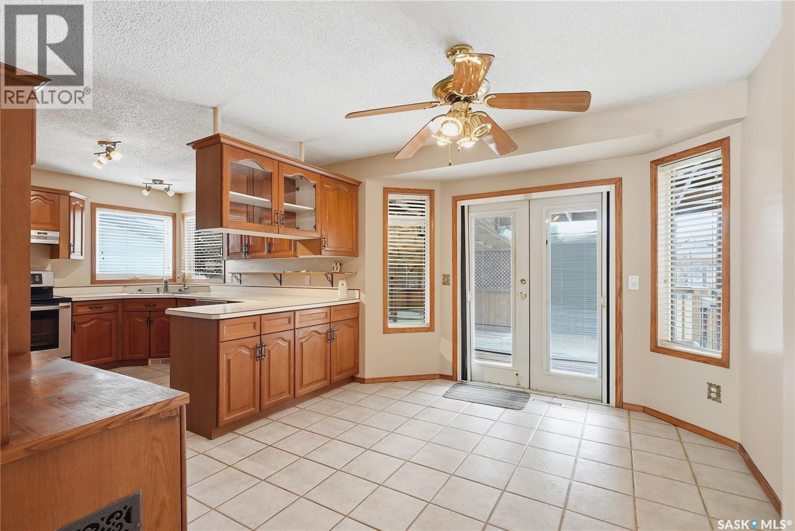 807 115Th Street E, Saskatoon, SK - Indoor Photo Showing Kitchen