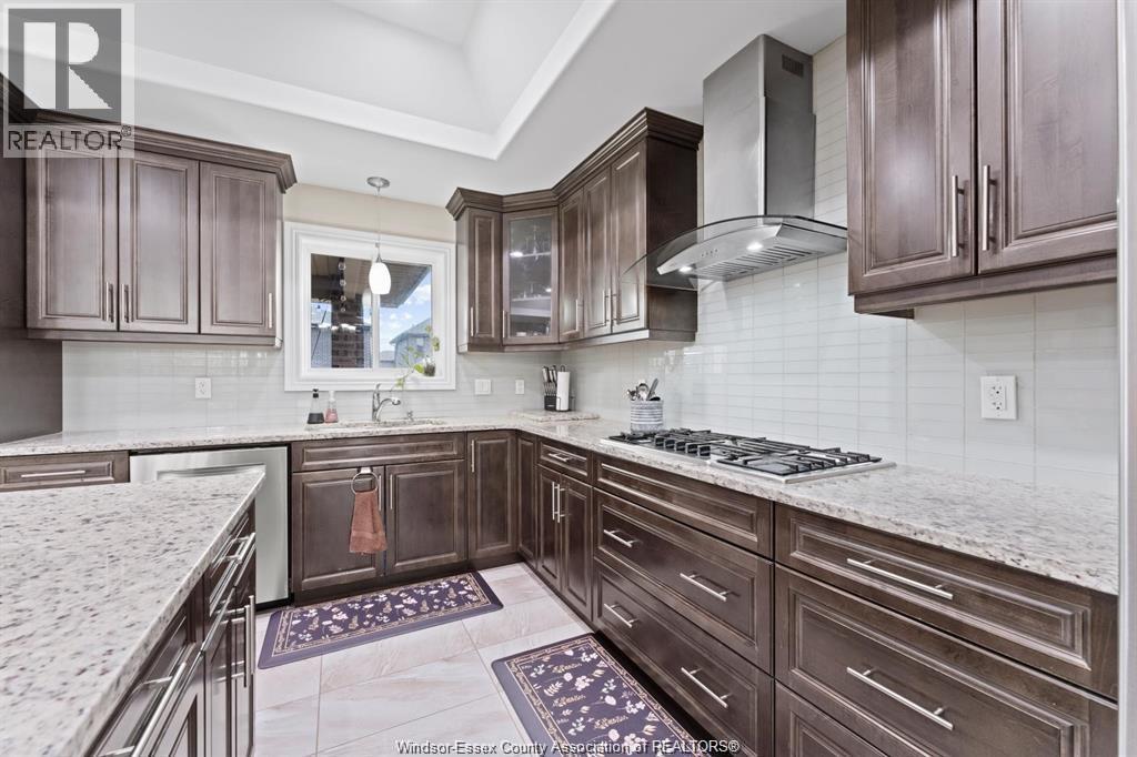 1249 Cancun, Windsor, ON - Indoor Photo Showing Kitchen With Upgraded Kitchen