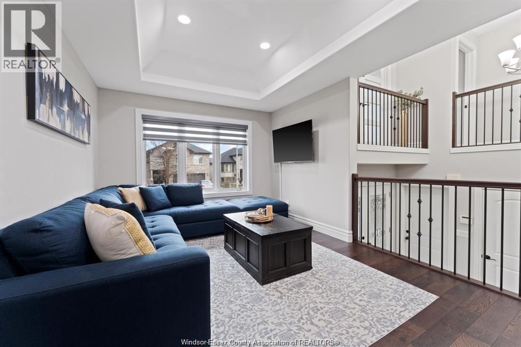 1249 Cancun, Windsor, ON - Indoor