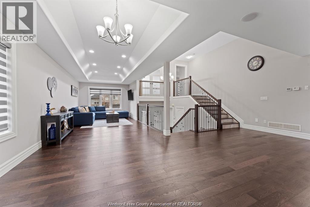 1249 Cancun, Windsor, ON - Indoor
