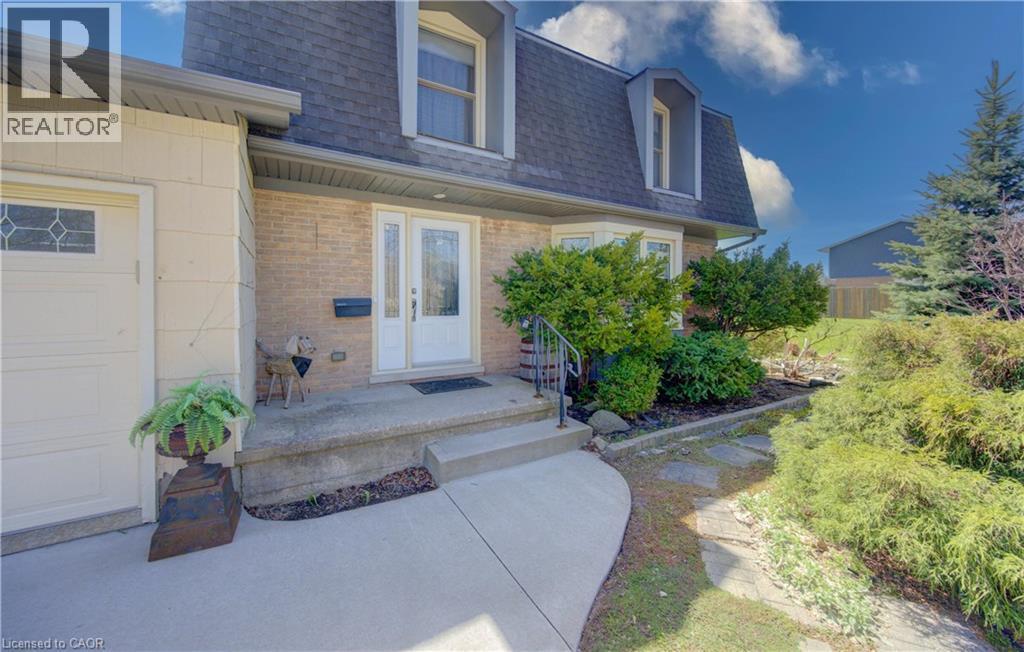 83 Manor Drive, Kitchener, ON - Outdoor