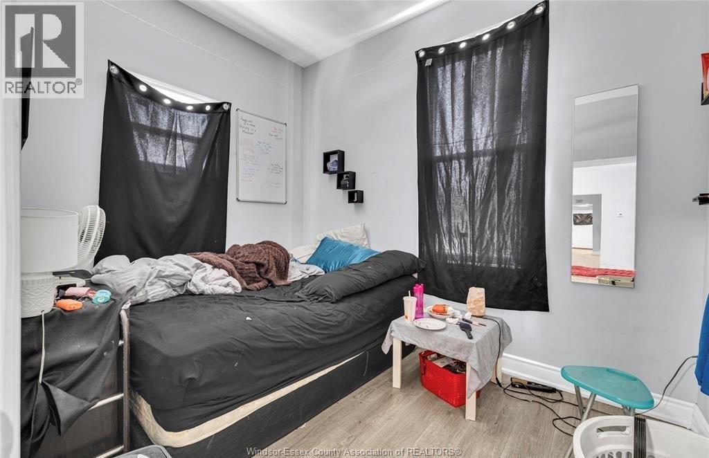 294 Louis Avenue, Windsor, ON - Indoor