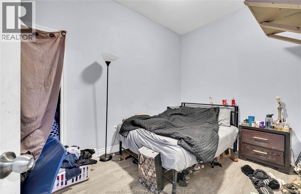 294 Louis Avenue, Windsor, ON - Indoor Photo Showing Bedroom