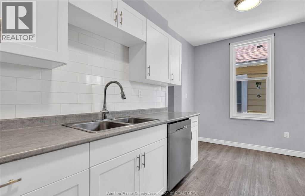 294 Louis Avenue, Windsor, ON - Indoor Photo Showing Kitchen With Double Sink
