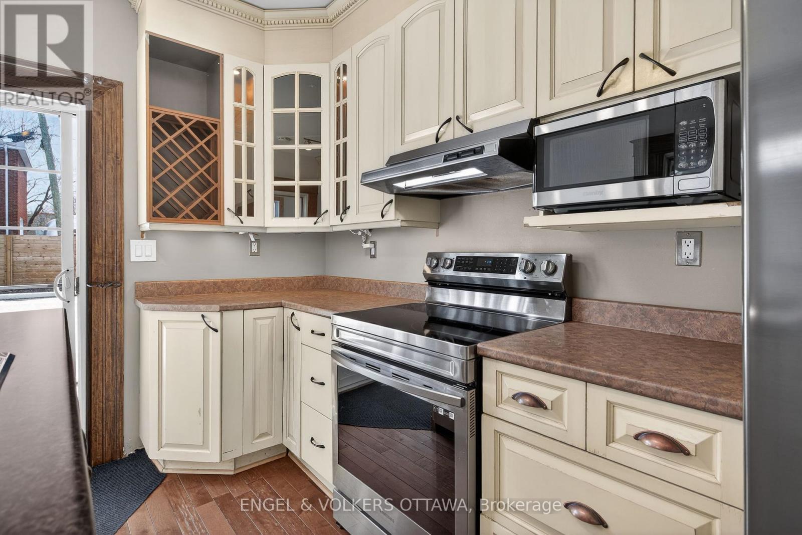 434 Byron Avenue, Ottawa, ON - Indoor Photo Showing Kitchen