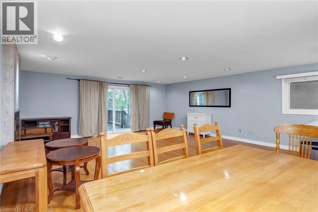 81 Sterling Street, Hamilton, ON - Indoor Photo Showing Dining Room