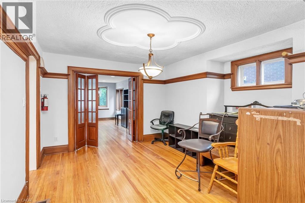 81 Sterling Street, Hamilton, ON - Indoor Photo Showing Other Room