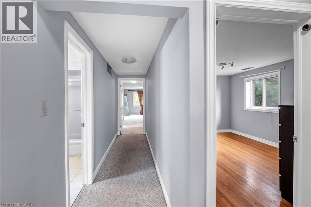81 Sterling Street, Hamilton, ON - Indoor Photo Showing Other Room