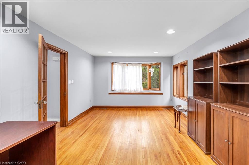 81 Sterling Street, Hamilton, ON - Indoor Photo Showing Other Room
