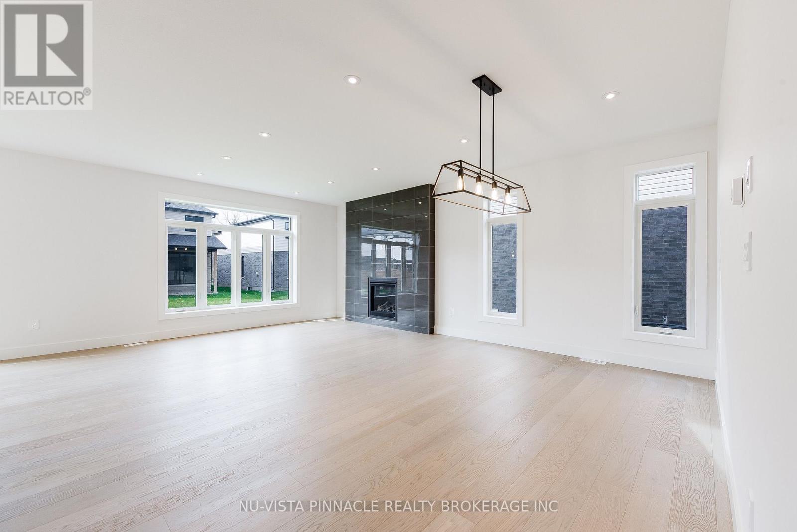 1689 Brayford Avenue, London South (South K), ON - Indoor