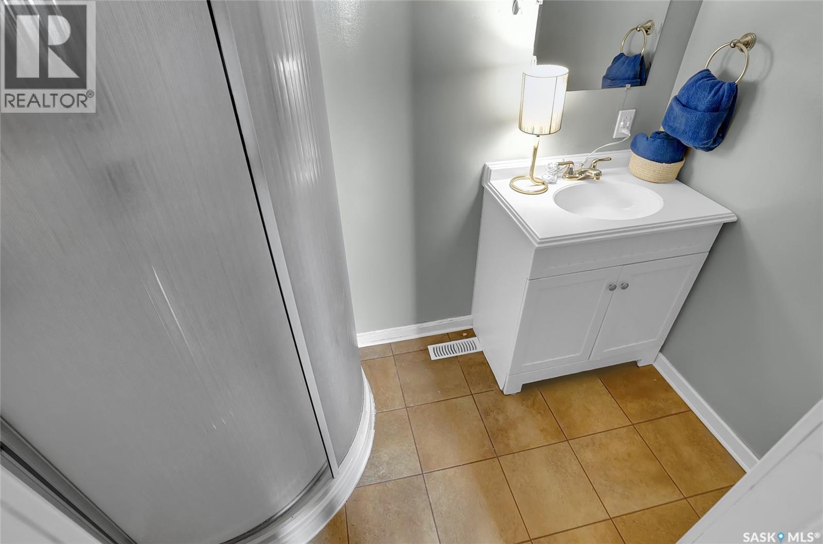 328 Cornwall Street, Regina, SK - Indoor Photo Showing Bathroom