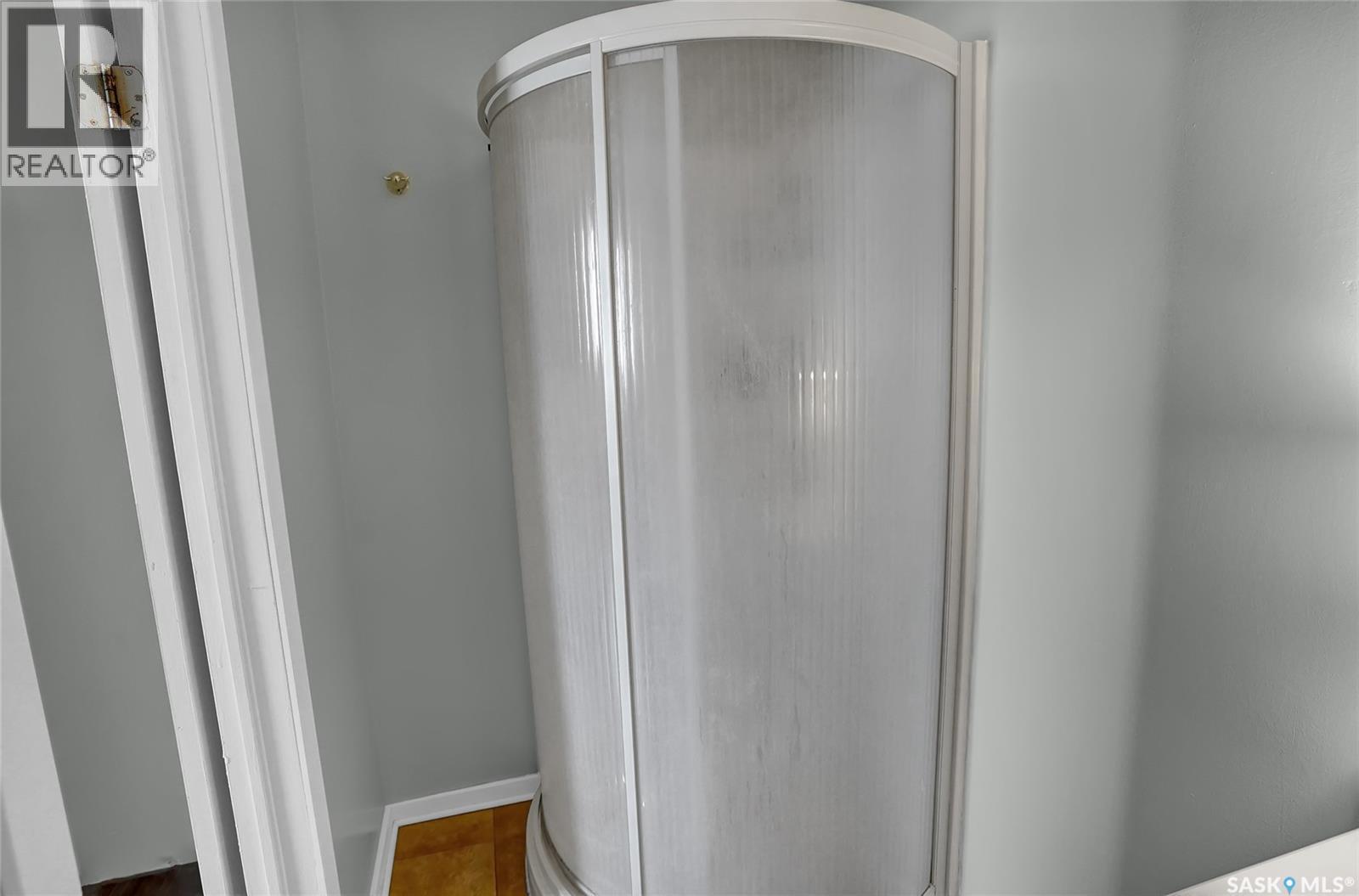 328 Cornwall Street, Regina, SK - Indoor Photo Showing Bathroom