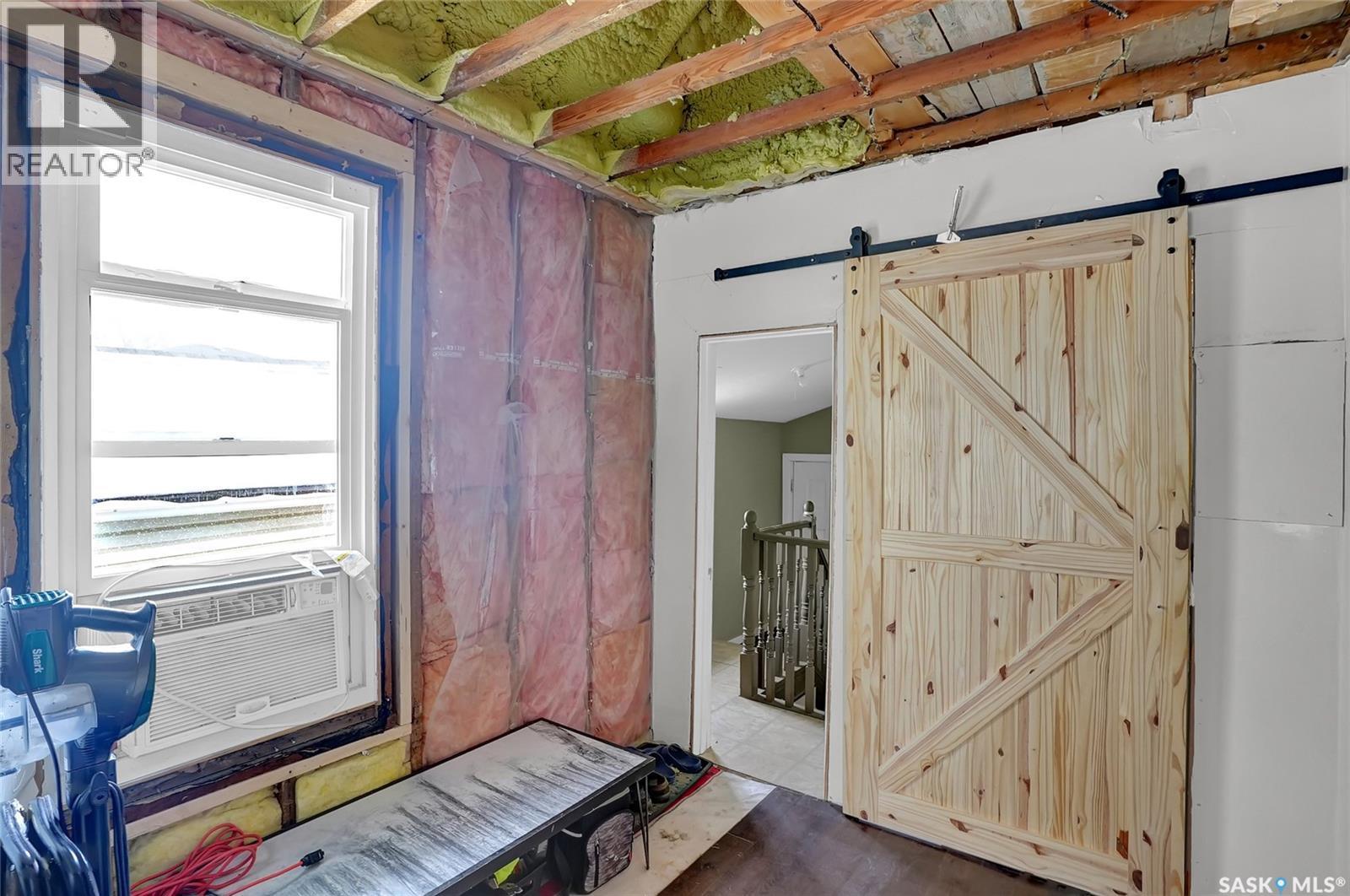 328 Cornwall Street, Regina, SK - Indoor Photo Showing Other Room