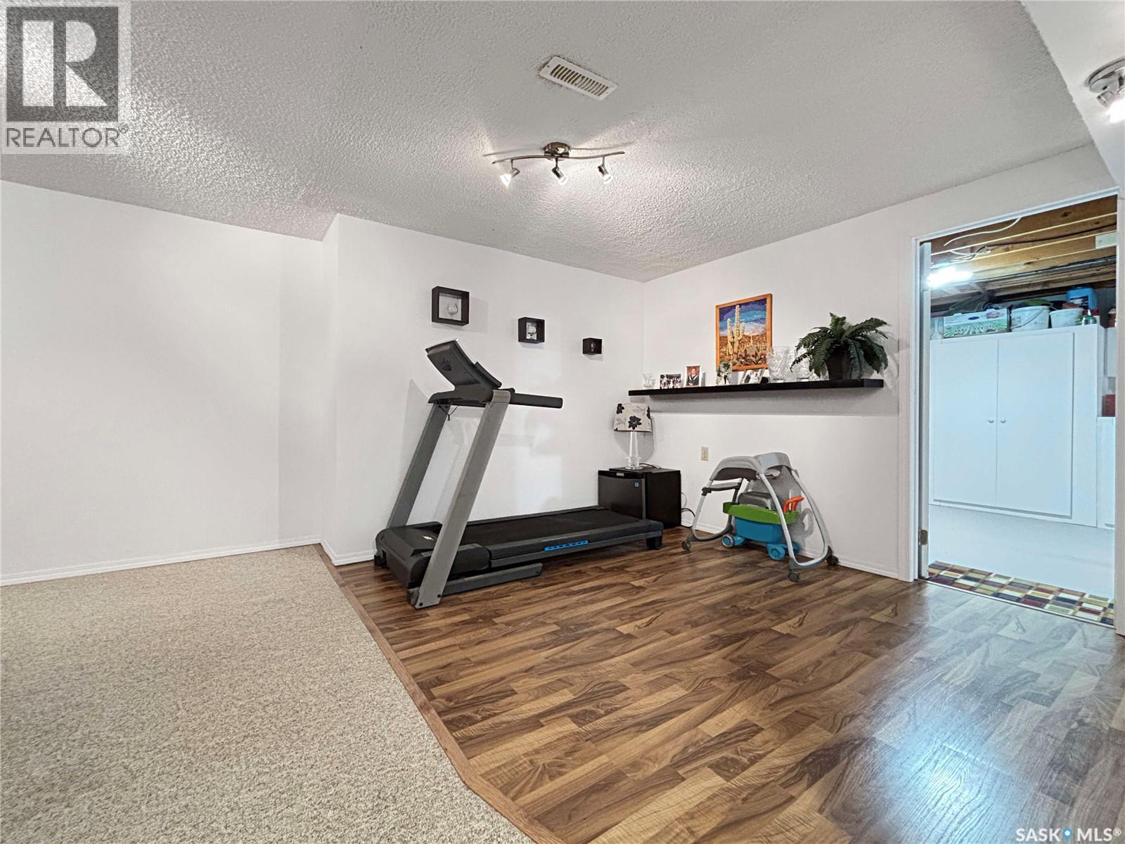 755 Tobin Terrace, Saskatoon, SK - Indoor Photo Showing Gym Room