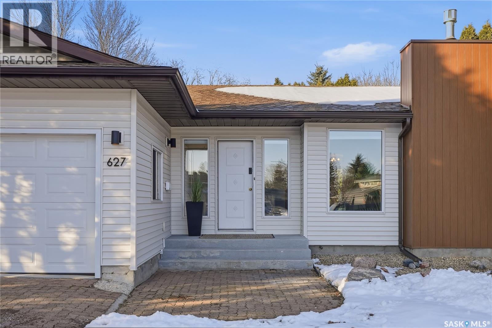 627 Delaronde Crescent, Saskatoon, SK - Outdoor With Exterior