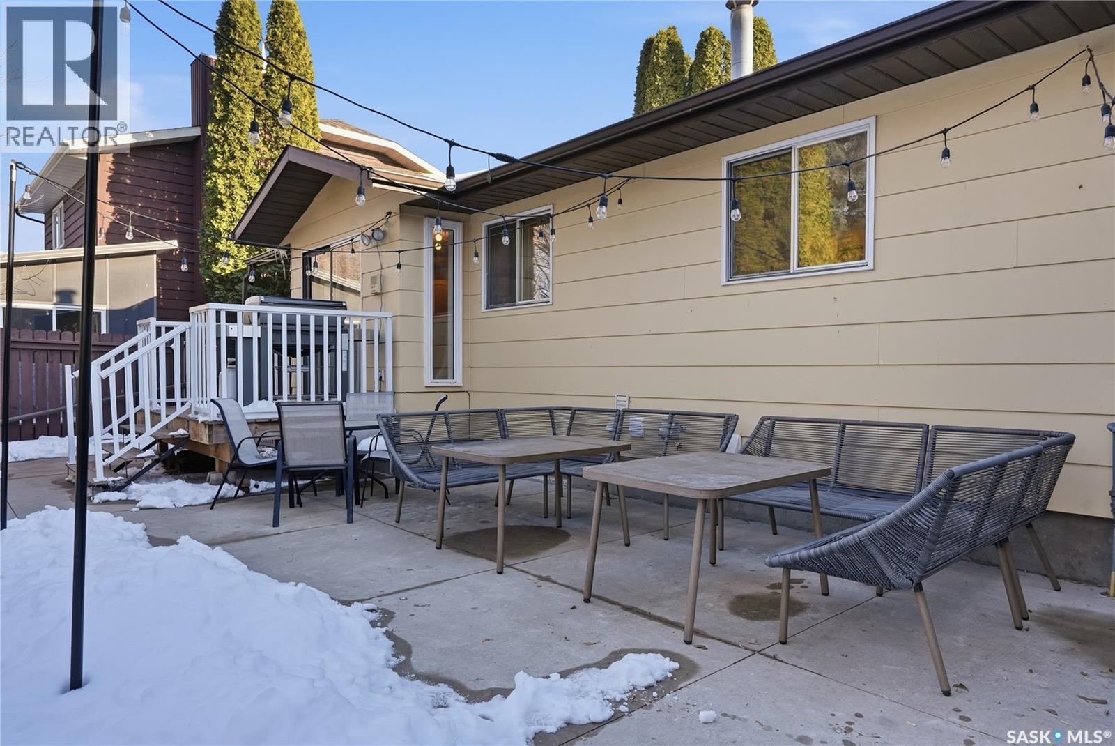 627 Delaronde Crescent, Saskatoon, SK - Outdoor With Deck Patio Veranda With Exterior