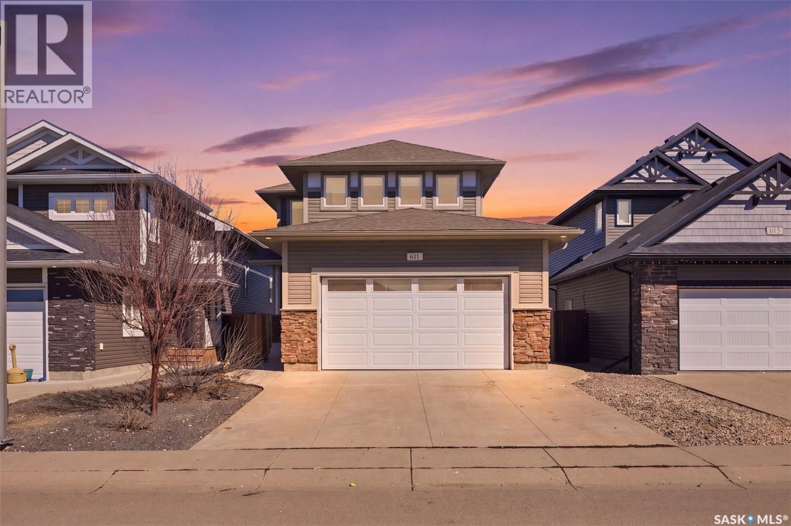 611 Kolynchuk Court, Saskatoon, SK - Outdoor