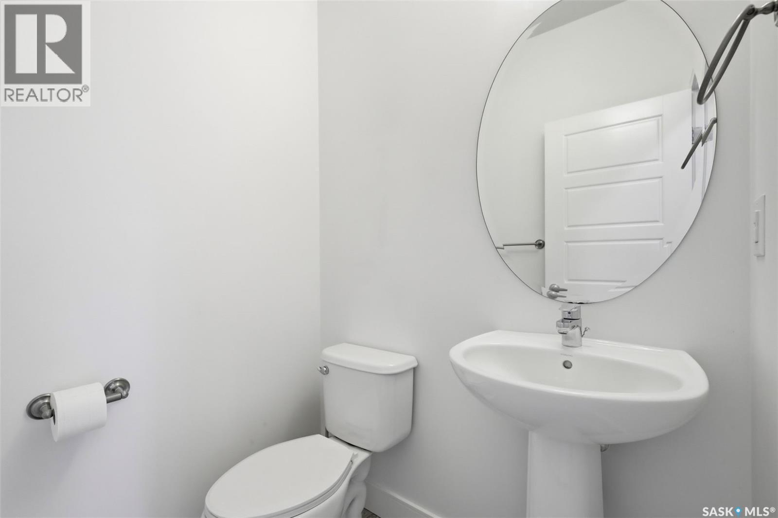 611 Kolynchuk Court, Saskatoon, SK - Indoor Photo Showing Bathroom