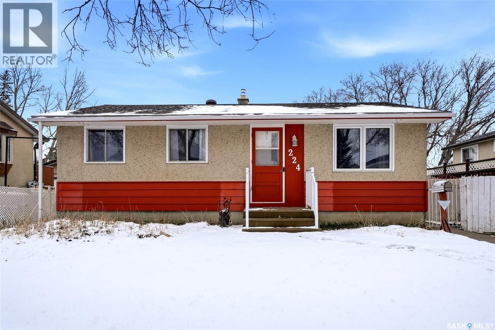 224 Mikkelson Drive, Regina, SK - Outdoor