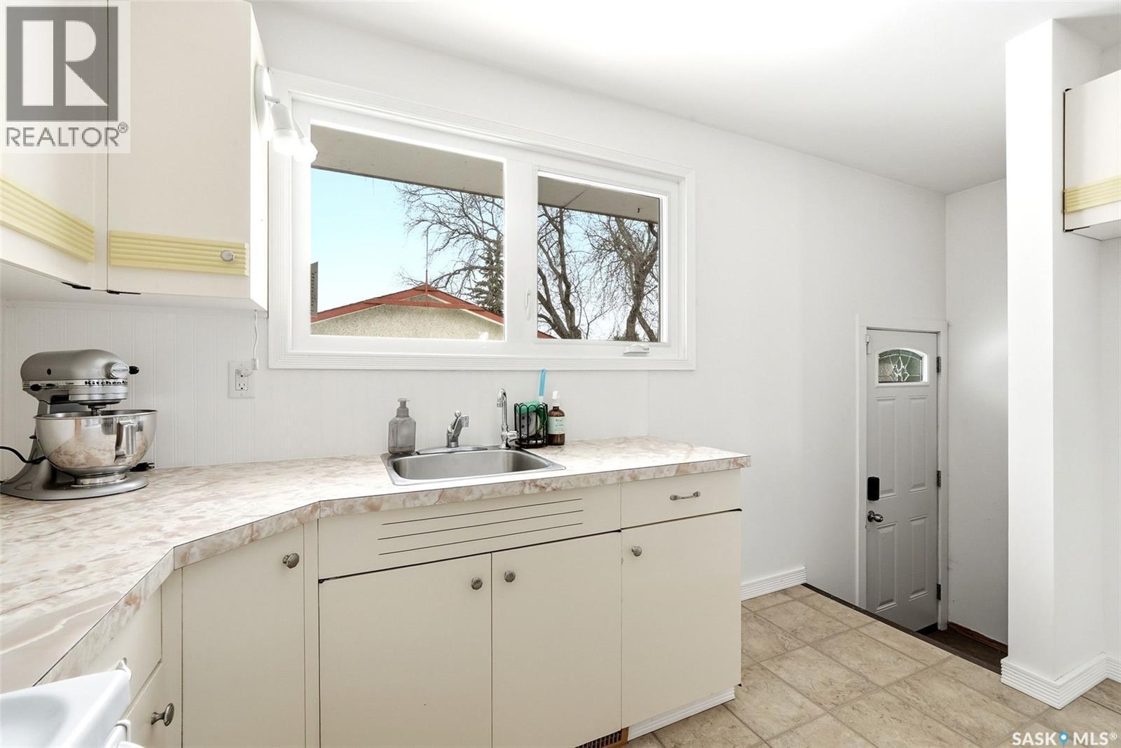 224 Mikkelson Drive, Regina, SK - Indoor