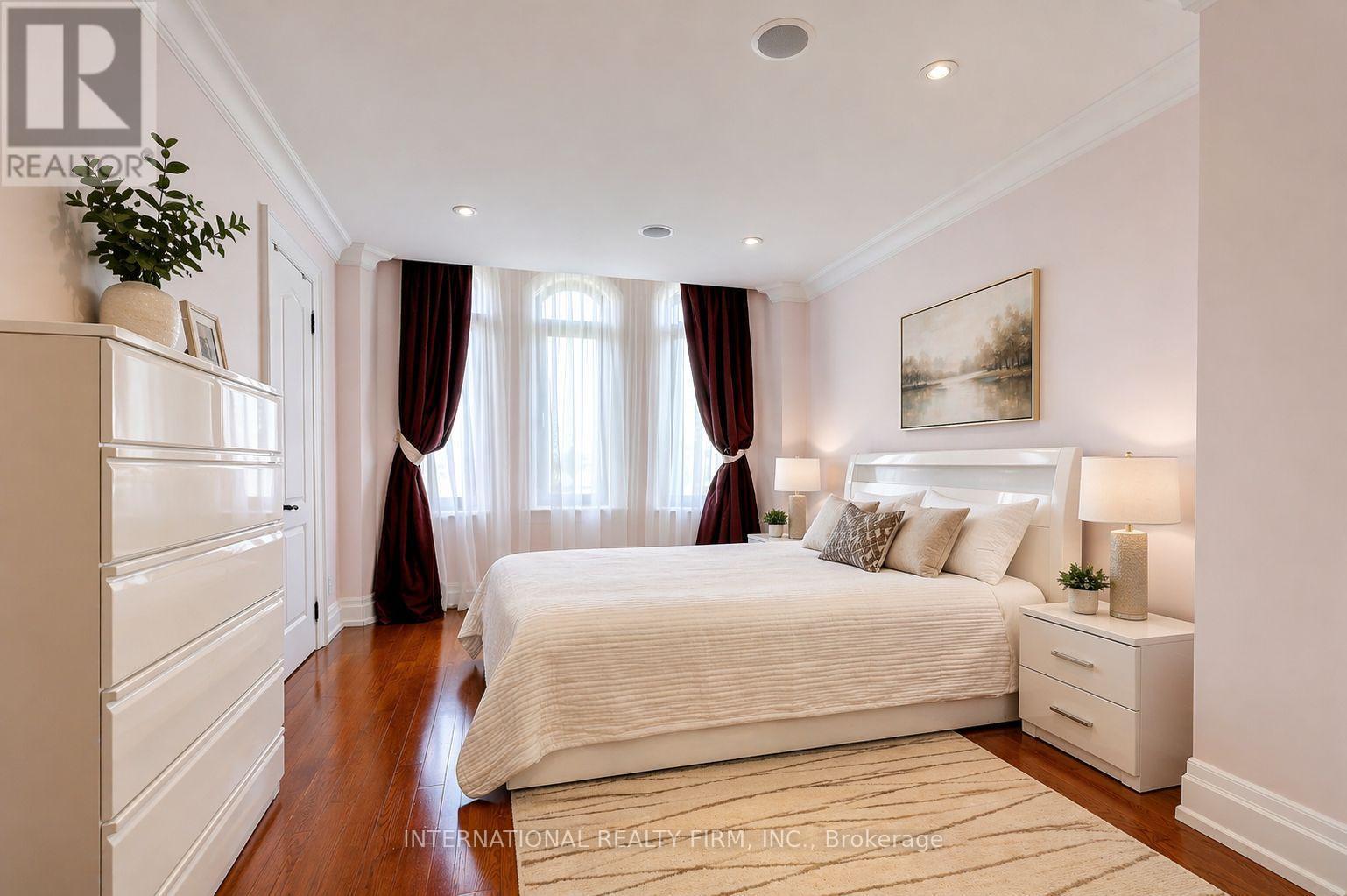 3496 Burningoak Crescent, Mississauga, ON - Indoor Photo Showing Bedroom