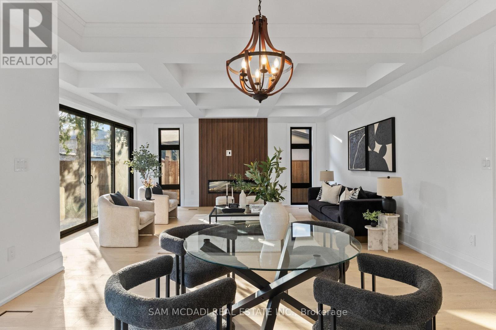 1610 Kenmuir Avenue, Mississauga, ON - Indoor Photo Showing Dining Room