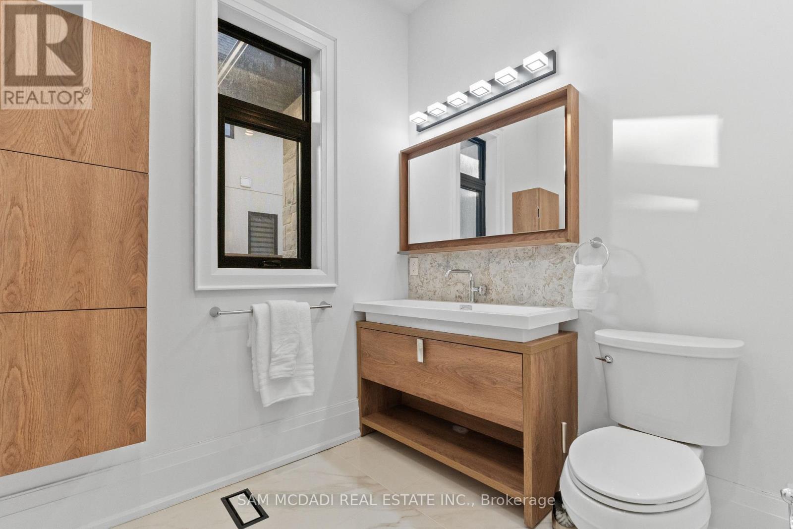 1610 Kenmuir Avenue, Mississauga, ON - Indoor Photo Showing Bathroom