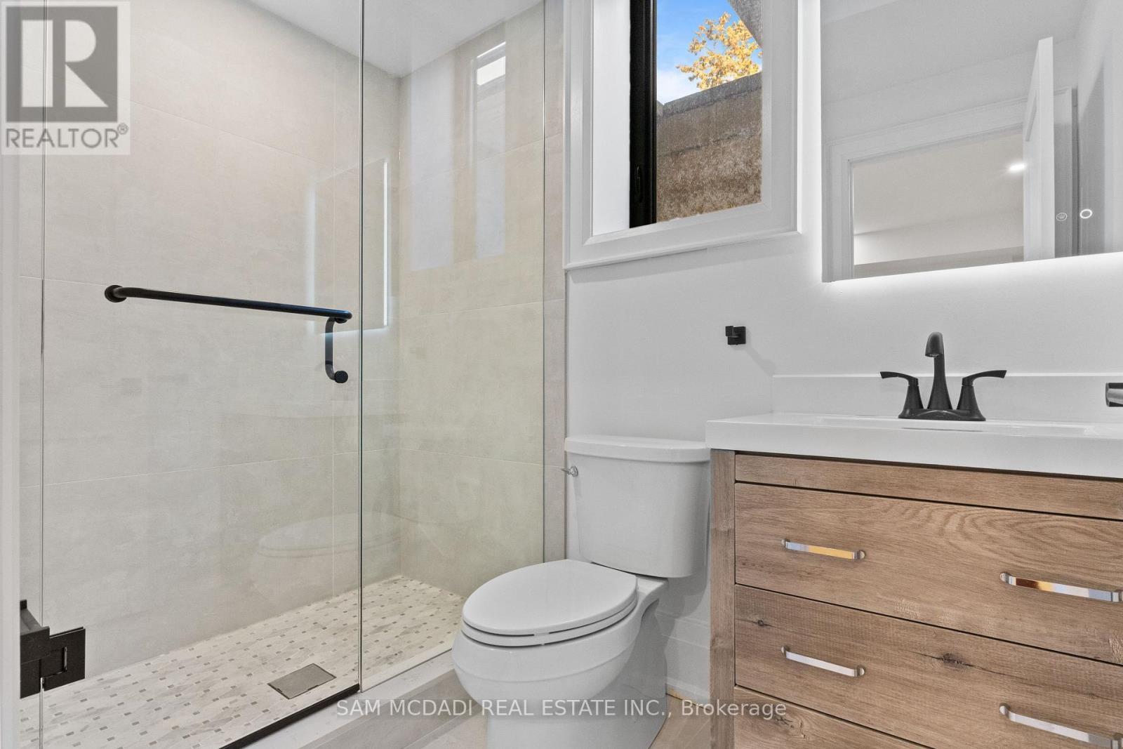 1610 Kenmuir Avenue, Mississauga, ON - Indoor Photo Showing Bathroom