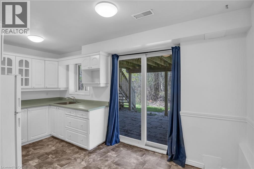 115 Daimler Drive, Kitchener, ON - Indoor