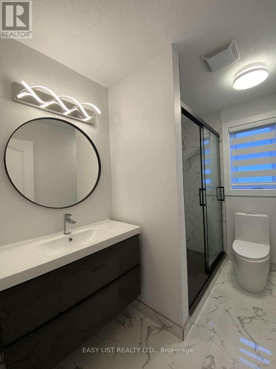 125 Steepleridge Street, Kitchener, ON - Indoor Photo Showing Bathroom