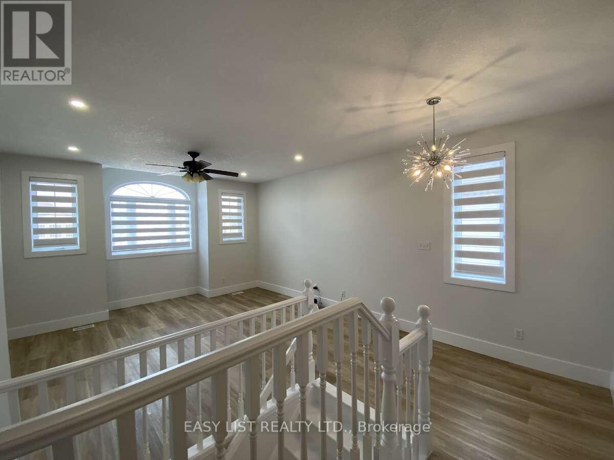 125 Steepleridge Street, Kitchener, ON - Indoor Photo Showing Other Room