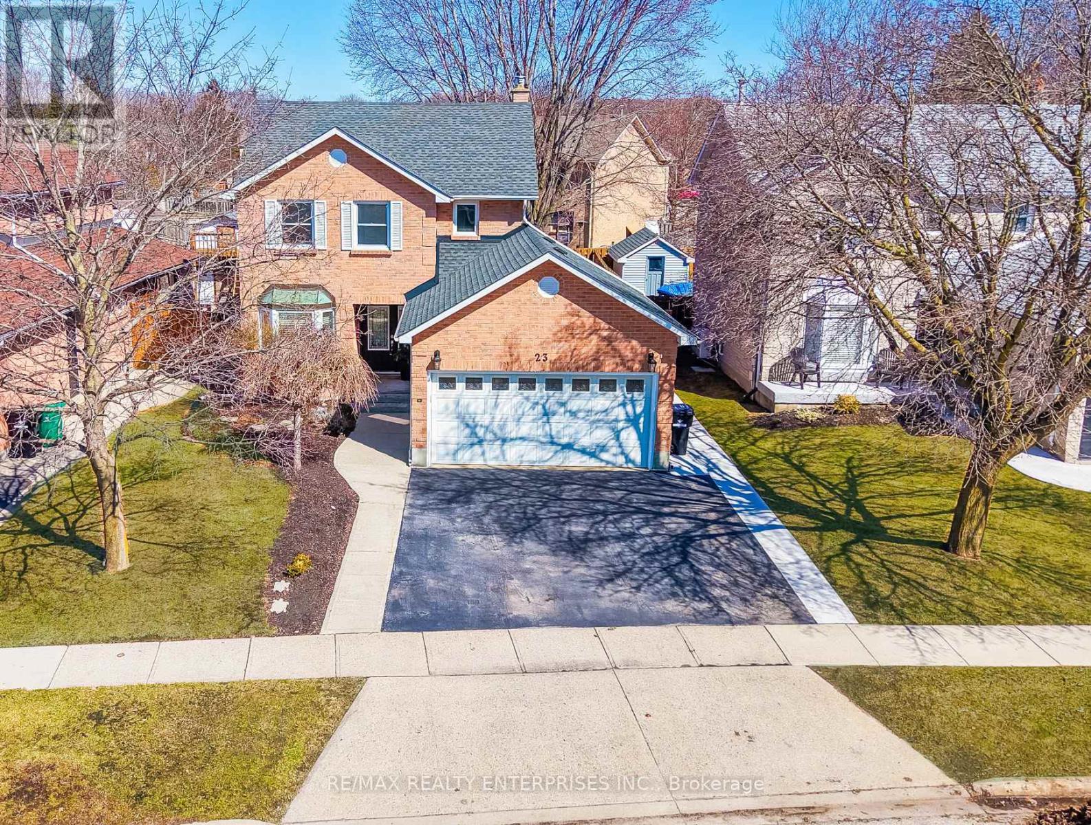 23 Cowan Boulevard, Cambridge, ON - Outdoor