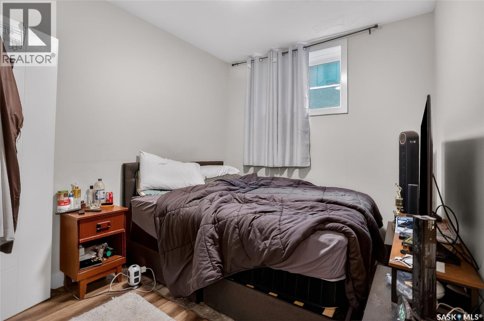 305 Clarence Avenue S, Saskatoon, SK - Indoor Photo Showing Bedroom