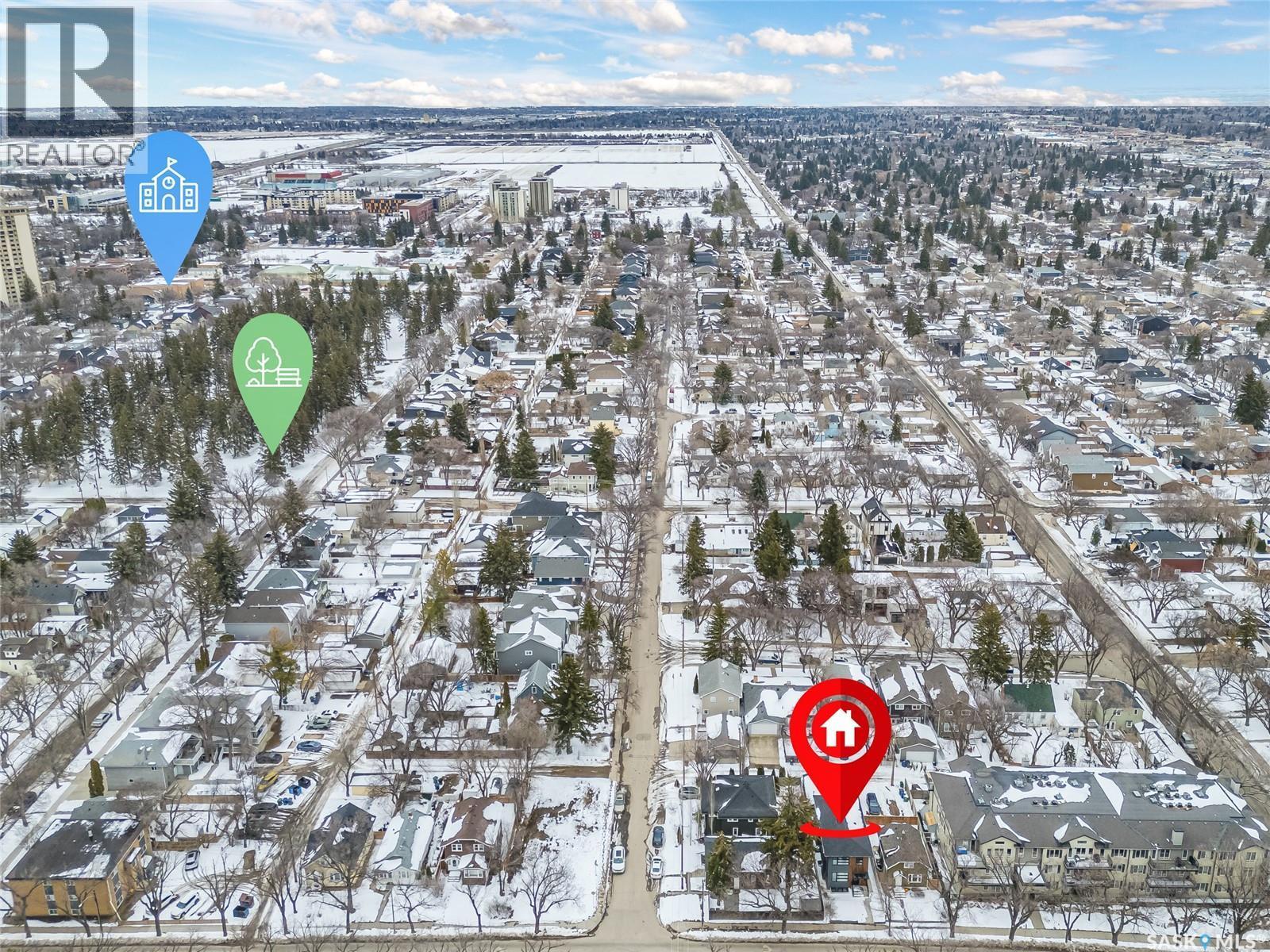 305 Clarence Avenue S, Saskatoon, SK - Outdoor With View
